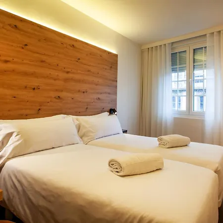 Plaza Obradoiro Express By Bossh! Hotels Santiago de Compostela Exterior photo
